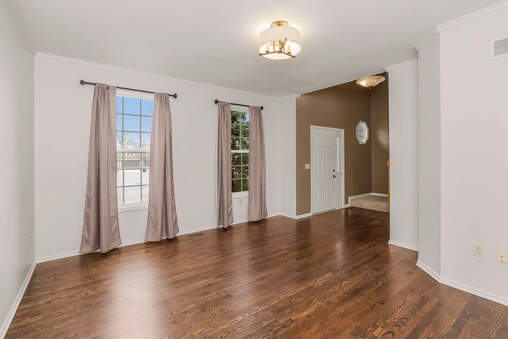 21703 W 57th Terrace — photo 2