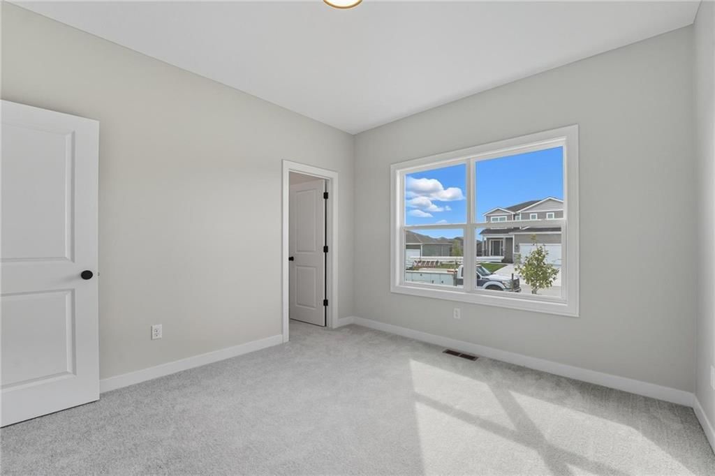 1921 SW Hightown Drive — photo 25