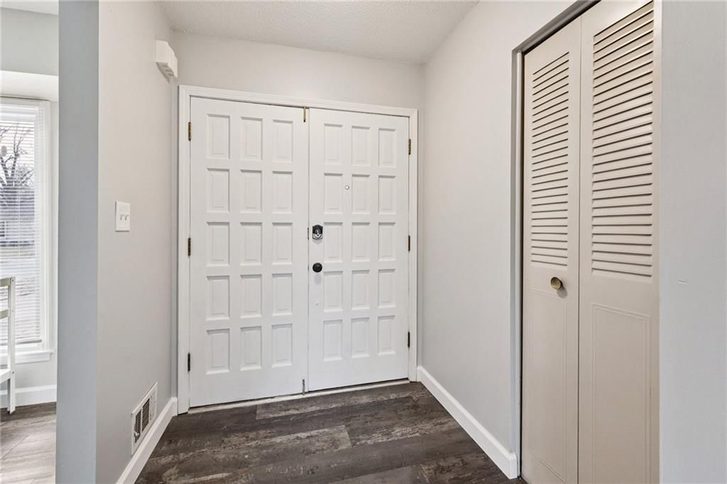 101 SE BRENTWOOD Drive — photo 4