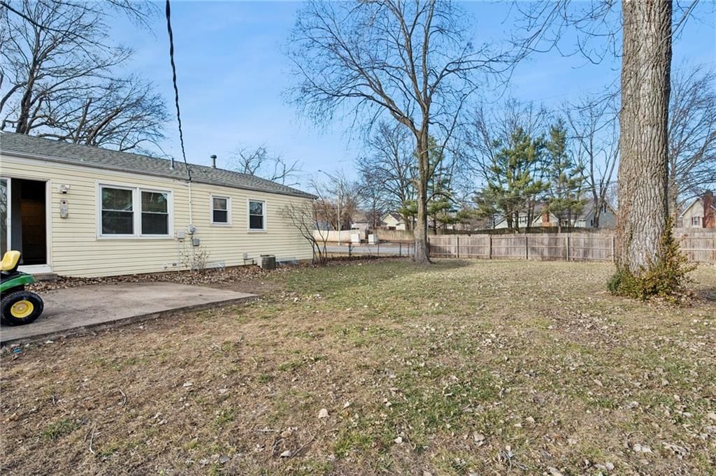 101 SE BRENTWOOD Drive — photo 29