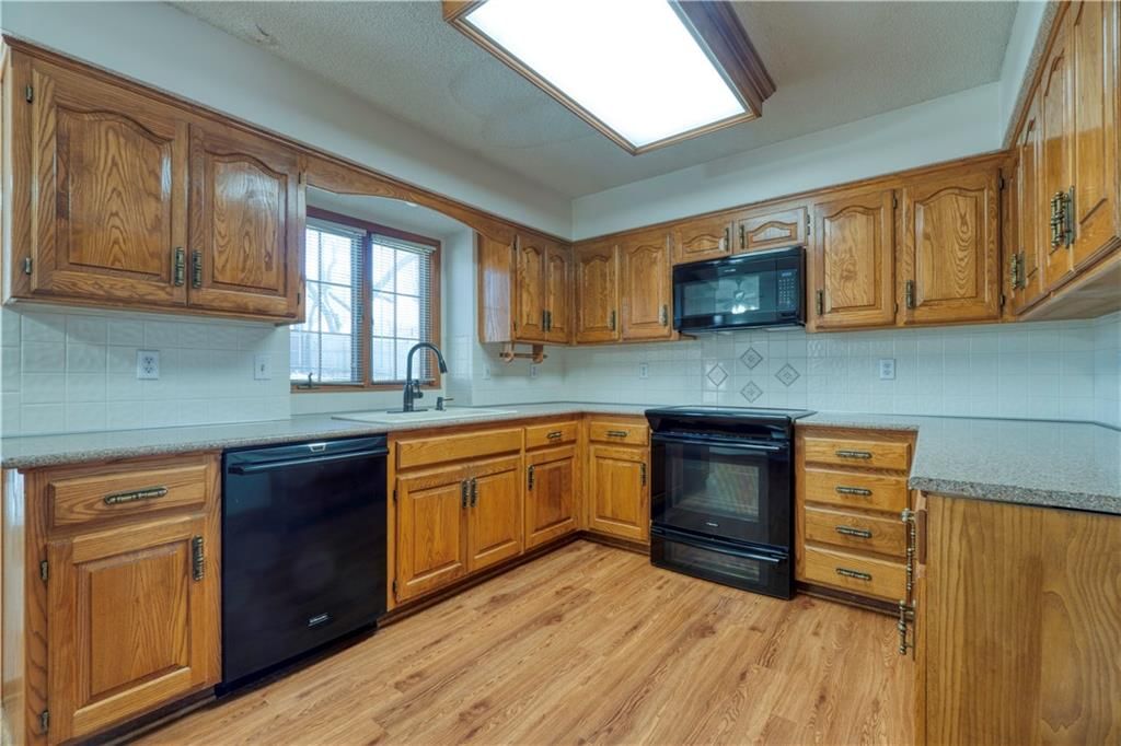 12201 Carter Street — photo 13