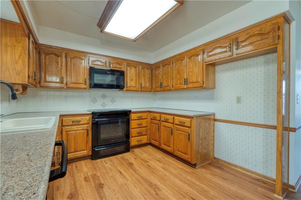 12201 Carter Street — photo 14