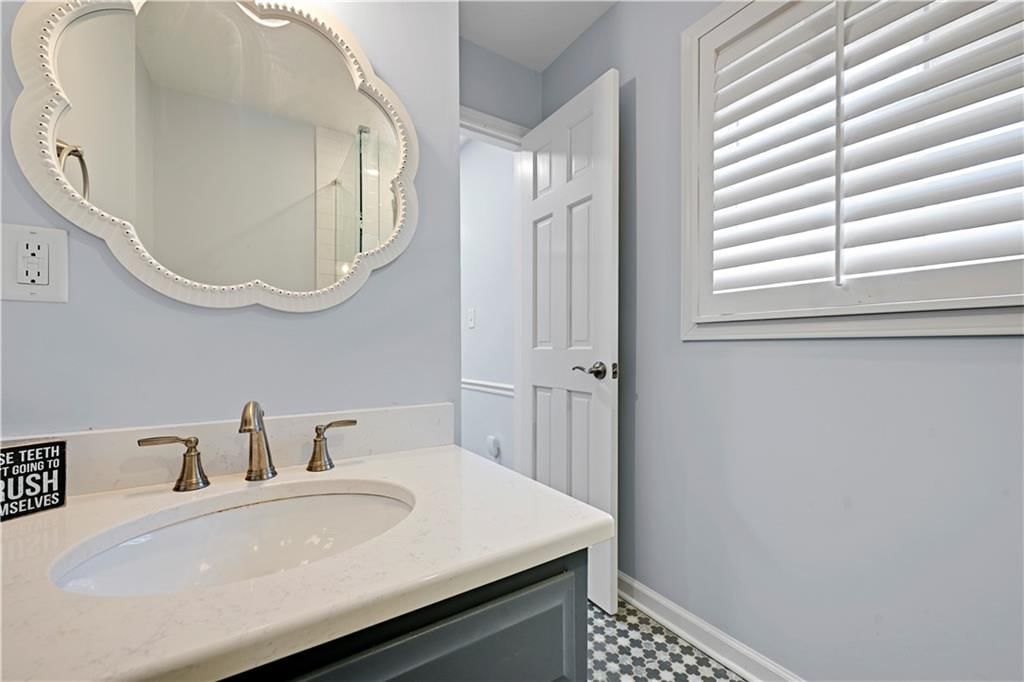 8601 Juniper Lane — photo 32