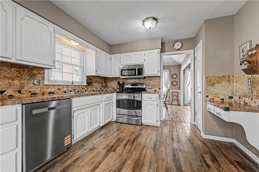2704 NE 67th Place — photo 7