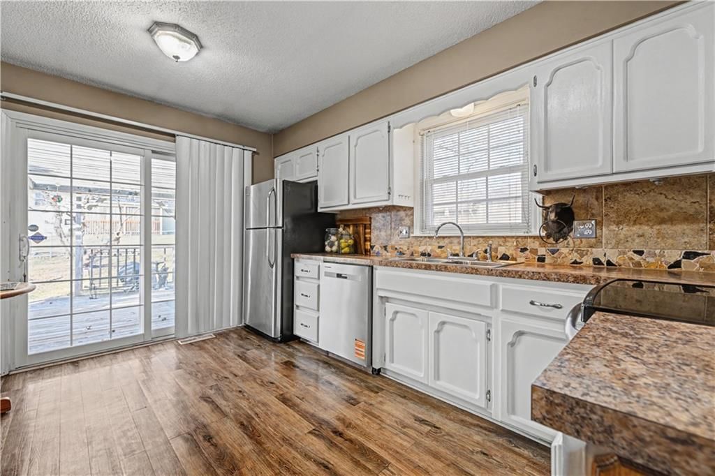 2704 NE 67th Place — photo 8