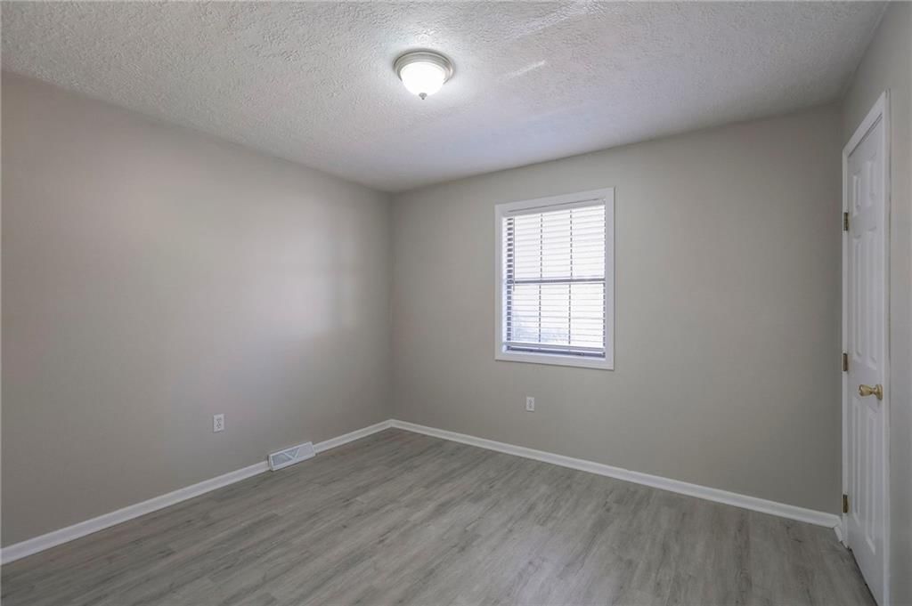 9404-9406 E 83 Street — photo 14