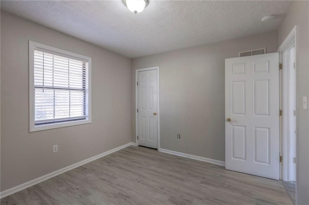 9404-9406 E 83 Street — photo 15
