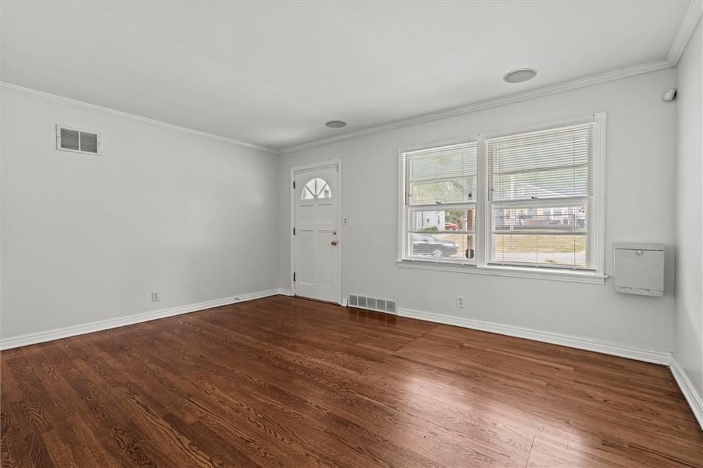 7135 Main Street — photo 5