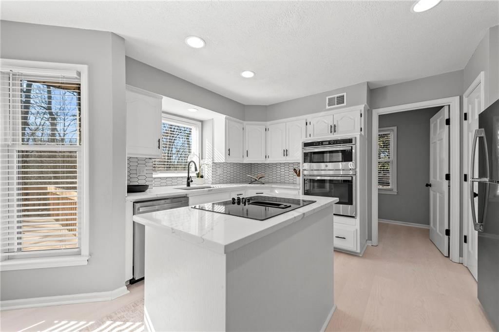 411 E 120th Street — photo 13