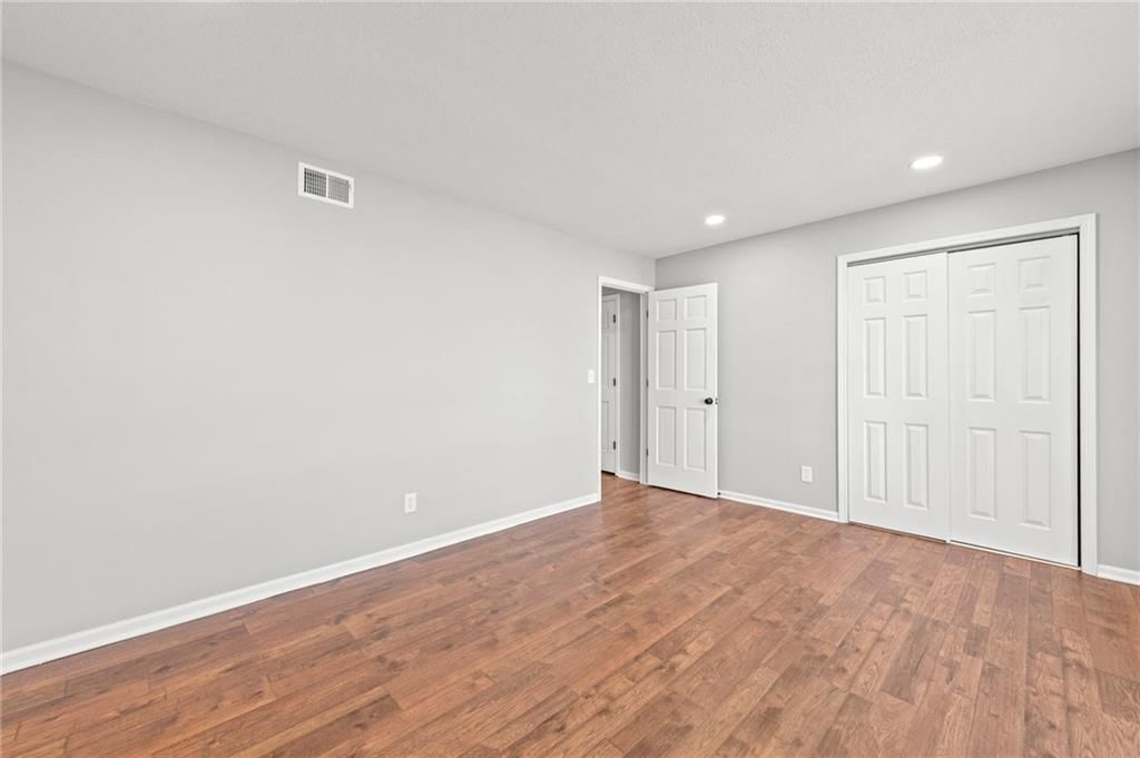 411 E 120th Street — photo 22