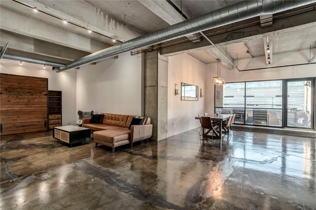 360 W Pershing Road — photo 1