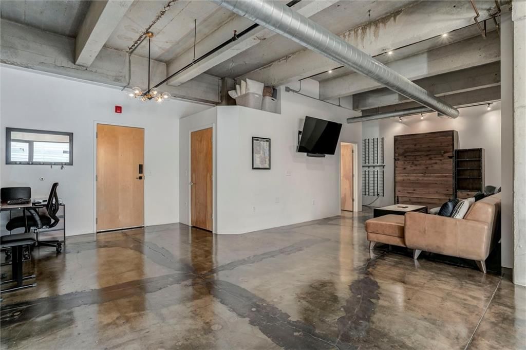 360 W Pershing Road — photo 6