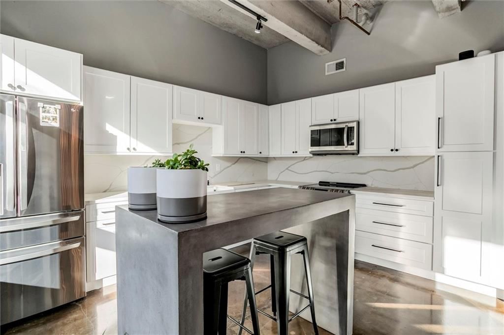 360 W Pershing Road — photo 17