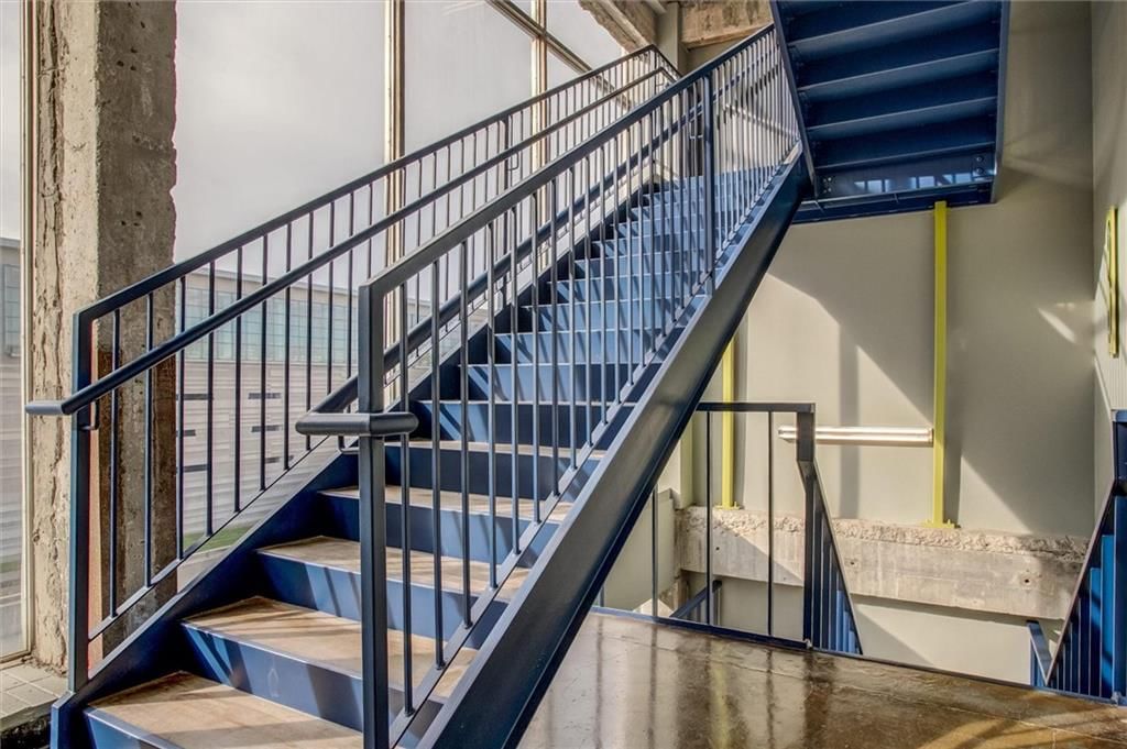 360 W Pershing Road — photo 26