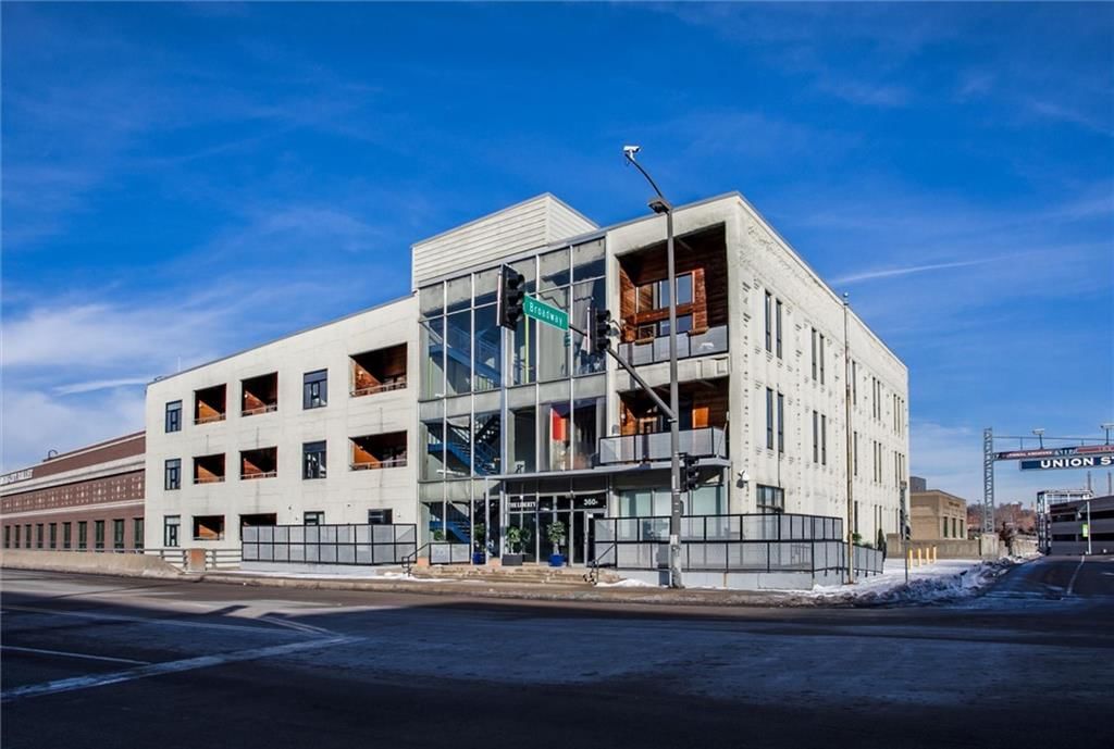 360 W Pershing Road — photo 32