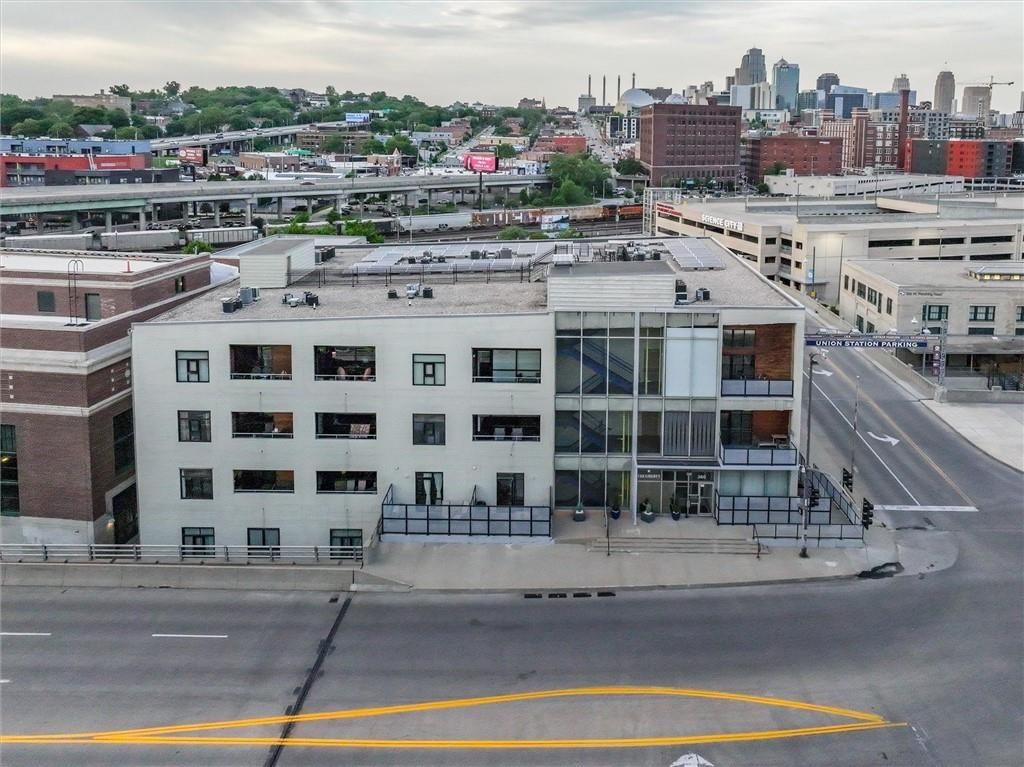 360 W Pershing Road — photo 38