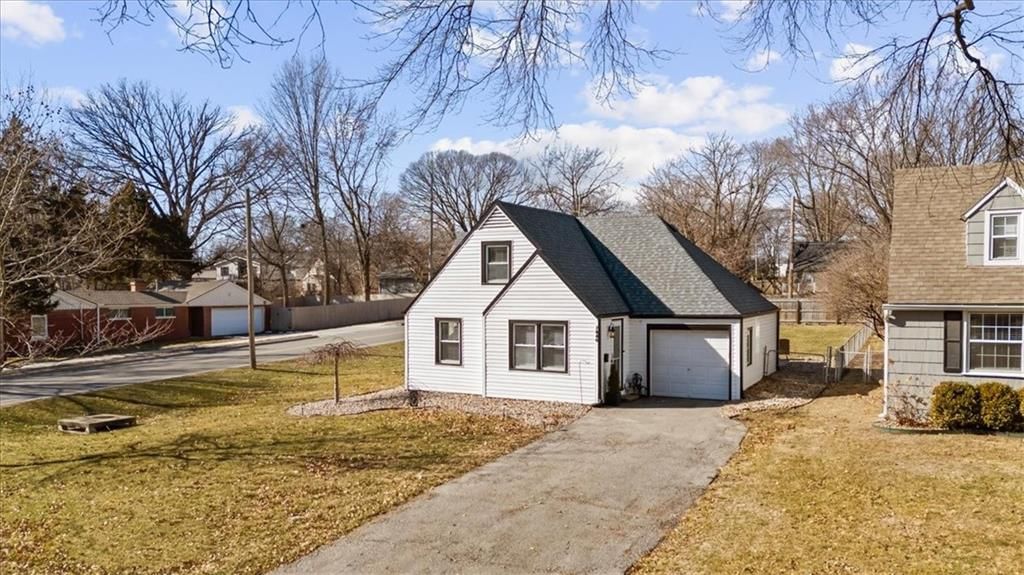 7846 Summit Street, Kansas City, MO