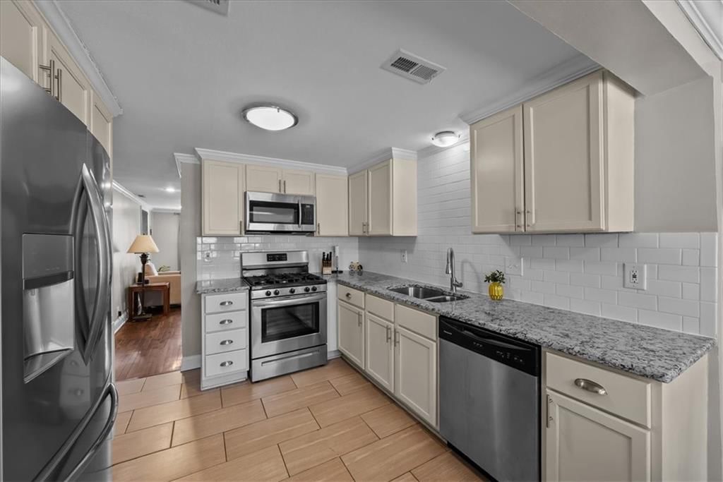 7846 Summit Street — photo 5