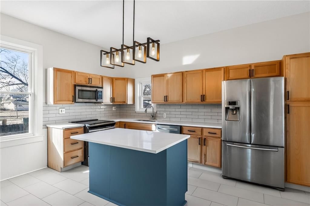 712 Seneca Street — photo 5