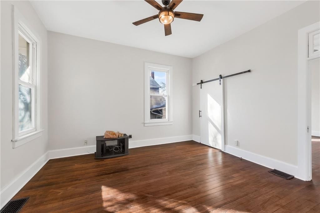 712 Seneca Street — photo 13