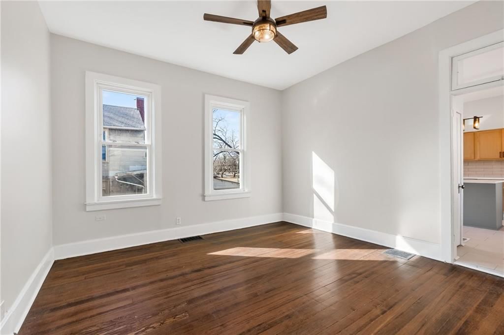 712 Seneca Street — photo 16