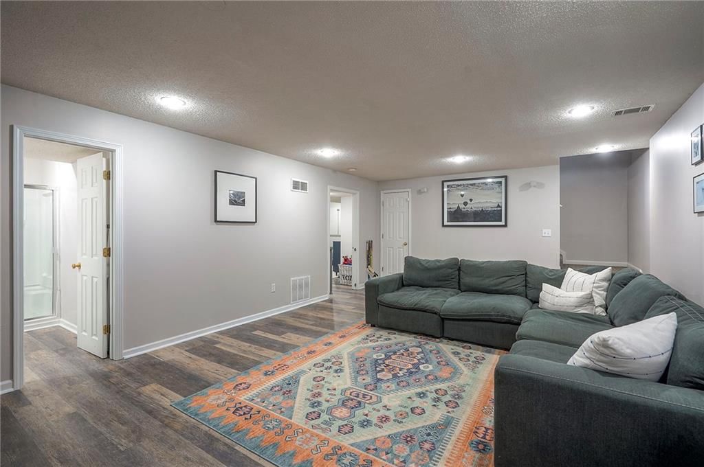 6719 W 147th Terrace — photo 20