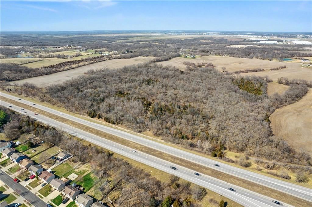 Outer Road West & N Amity Avenue — photo 3