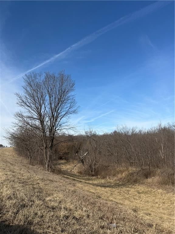 Outer Road West & N Amity Avenue — photo 7