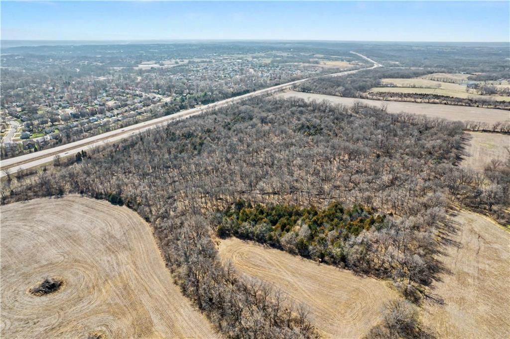 Outer Road West & N Amity Avenue — photo 11