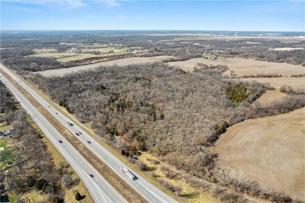 Outer Road West & N Amity Avenue — photo 14
