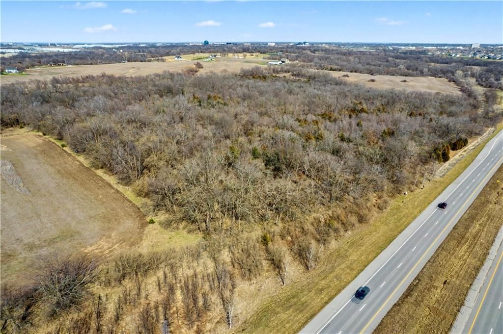 Outer Road West & N Amity Avenue — photo 19