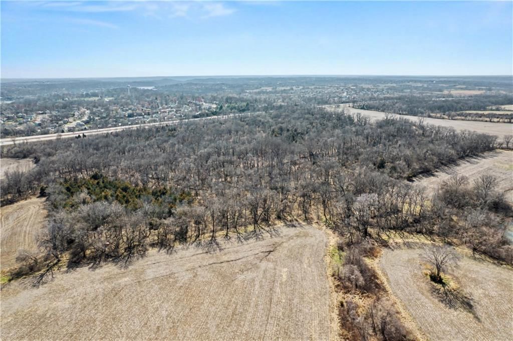Outer Road West & N Amity Avenue — photo 26