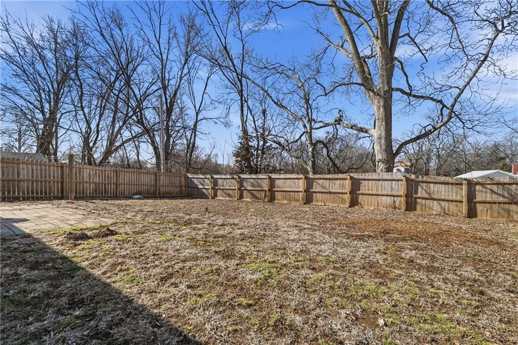 307 S 26th Street — photo 15