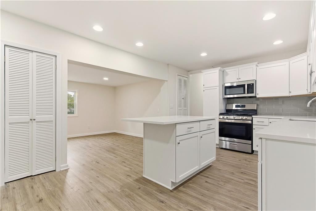8100 Lowell Avenue — photo 10