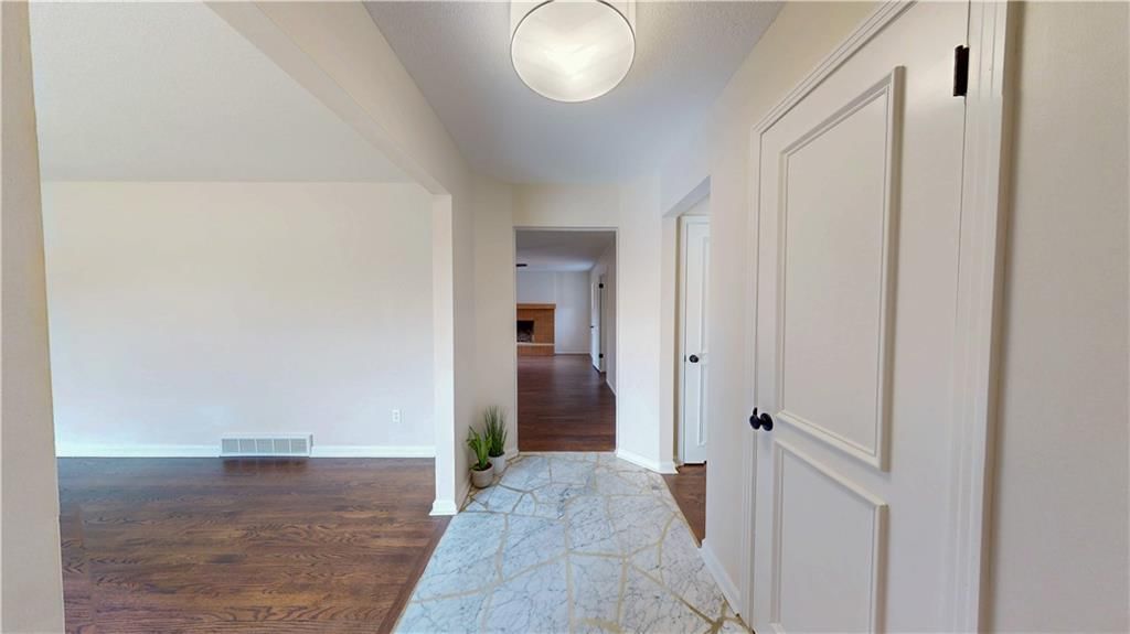 10128 Broadmoor Street — photo 4
