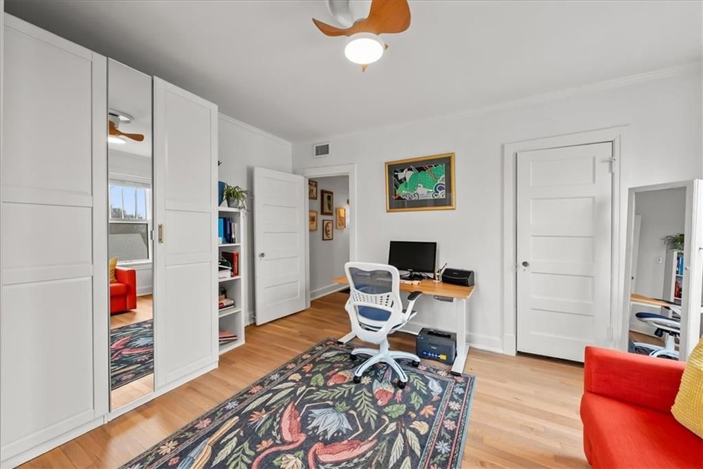 4227 Oak Street — photo 23