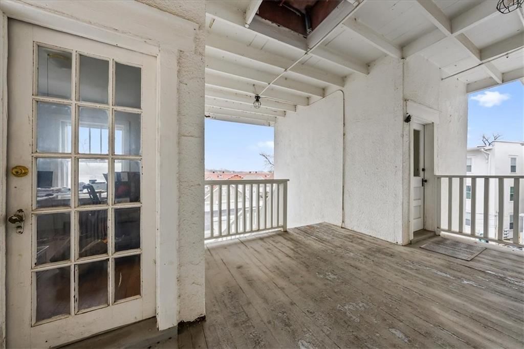 4227 Oak Street — photo 25
