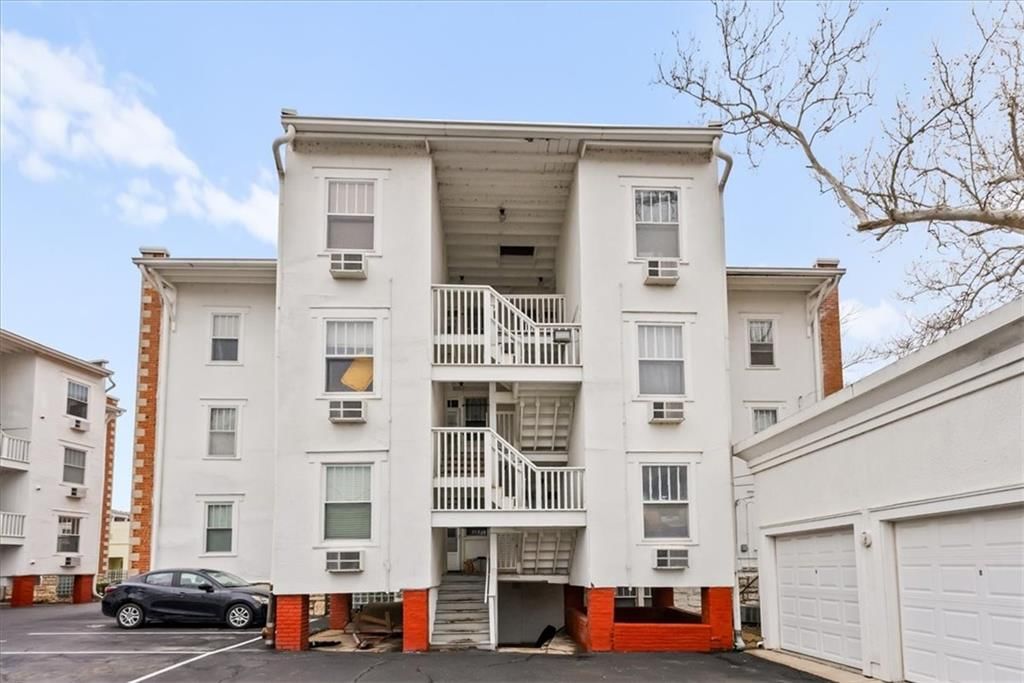 4227 Oak Street — photo 27