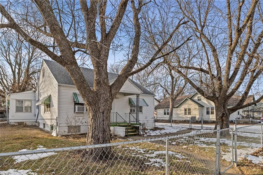 509 N Oak Street — photo 2