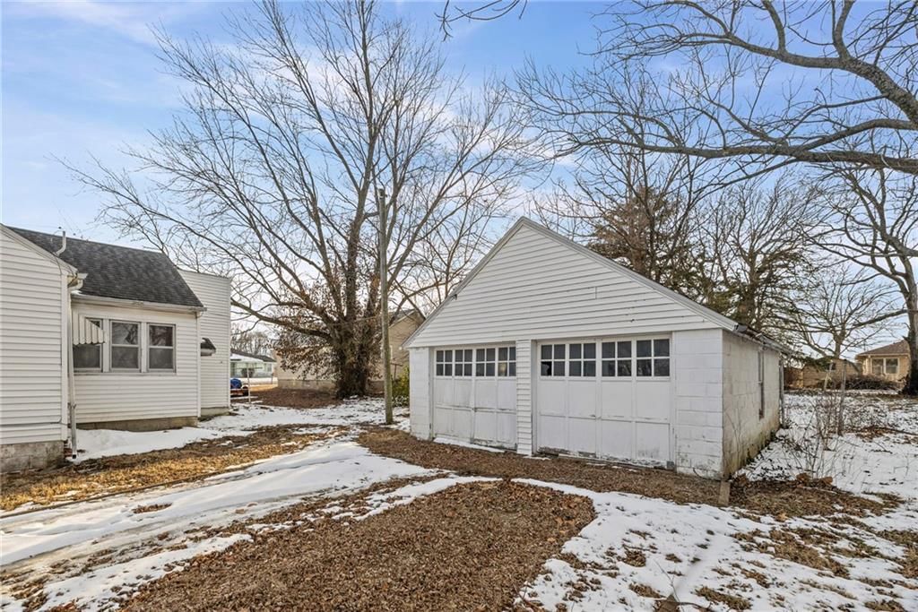 509 N Oak Street — photo 5