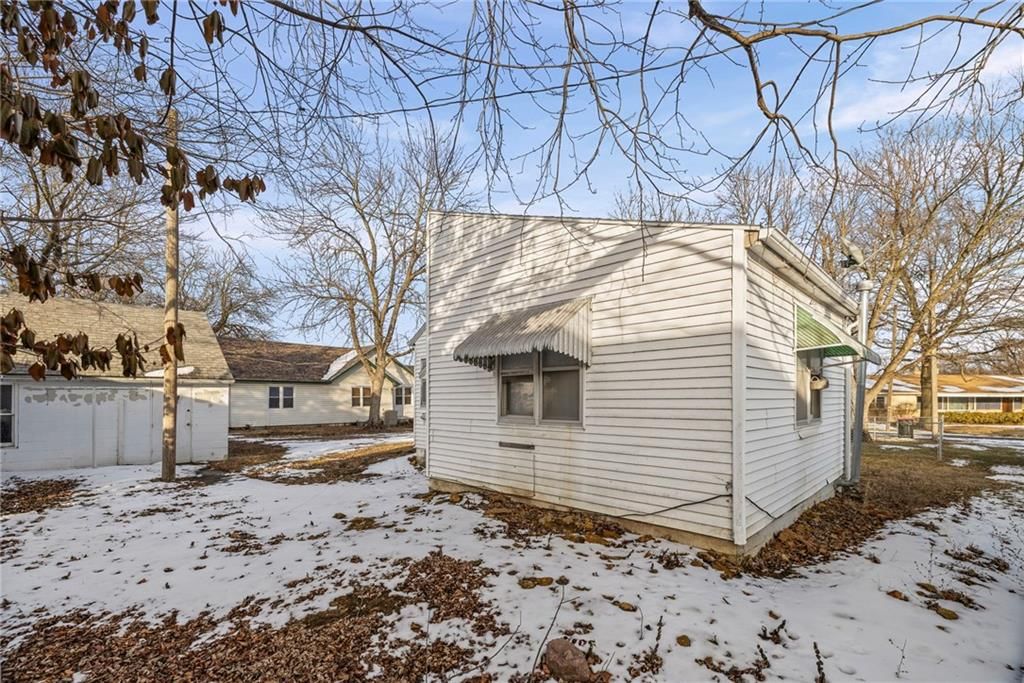 509 N Oak Street — photo 27