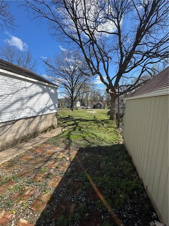 1909 South Street — photo 32