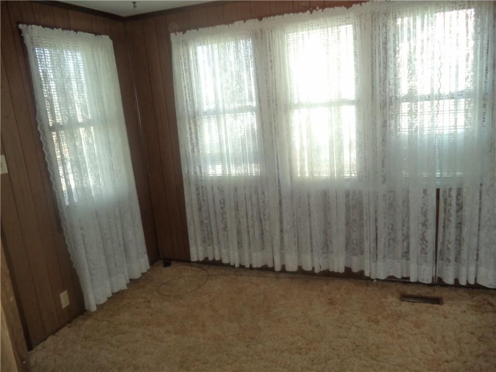 326 E Maple Street — photo 7