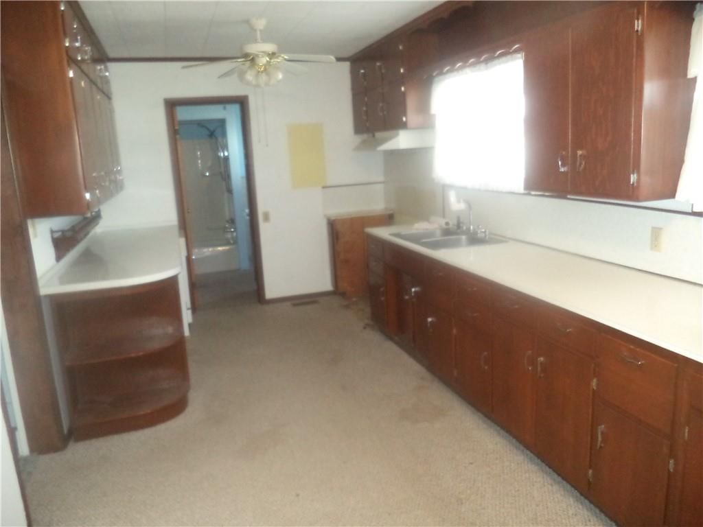 326 E Maple Street — photo 8
