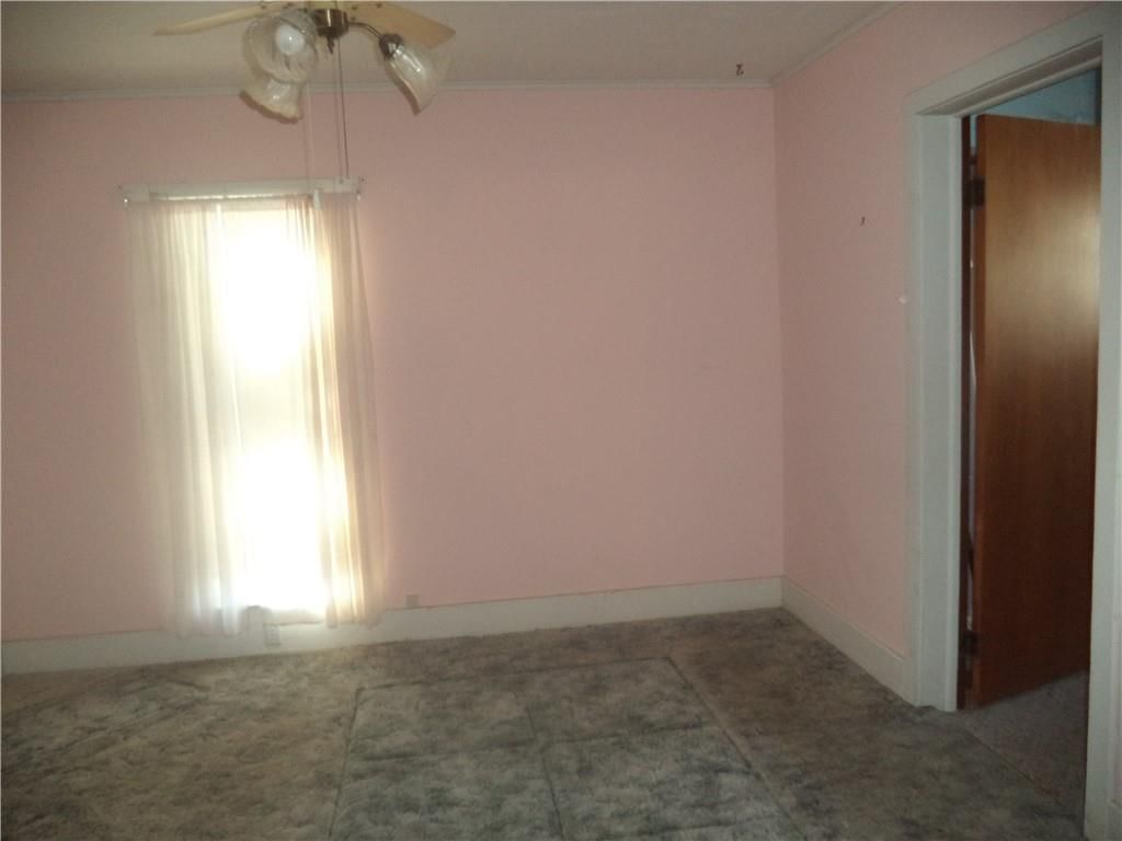 326 E Maple Street — photo 10