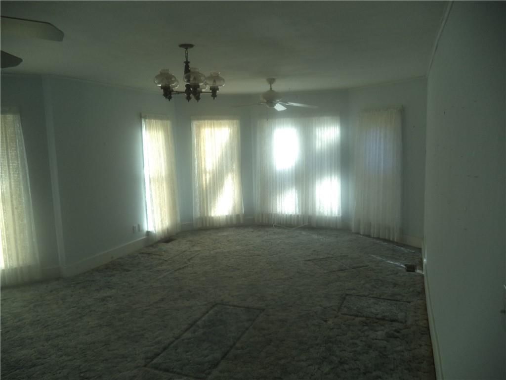 326 E Maple Street — photo 13