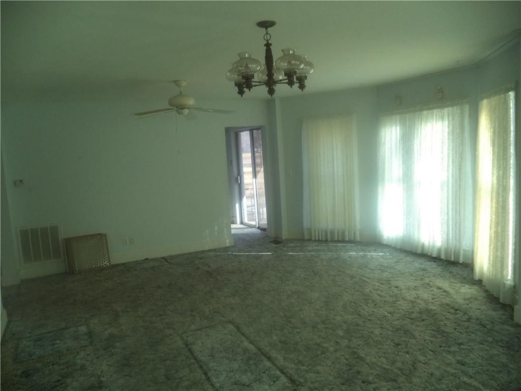 326 E Maple Street — photo 14