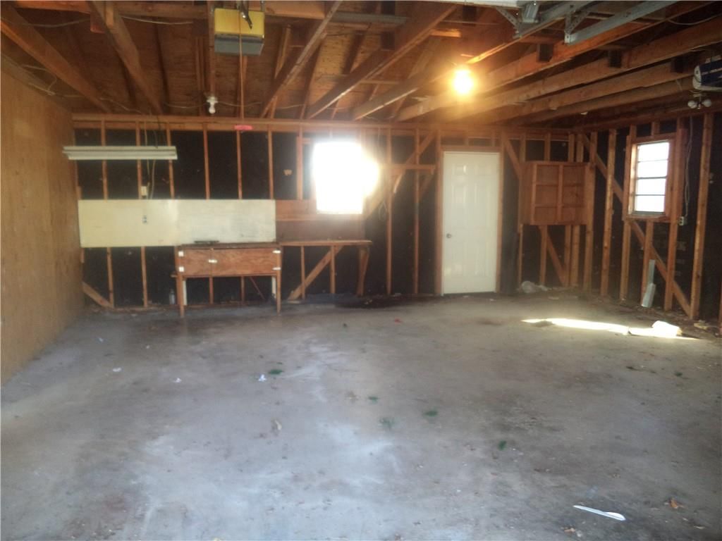326 E Maple Street — photo 26
