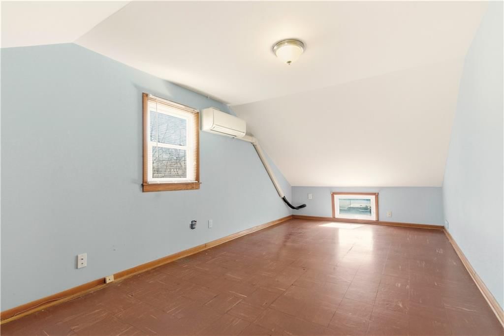 409 E 90th Street — photo 21