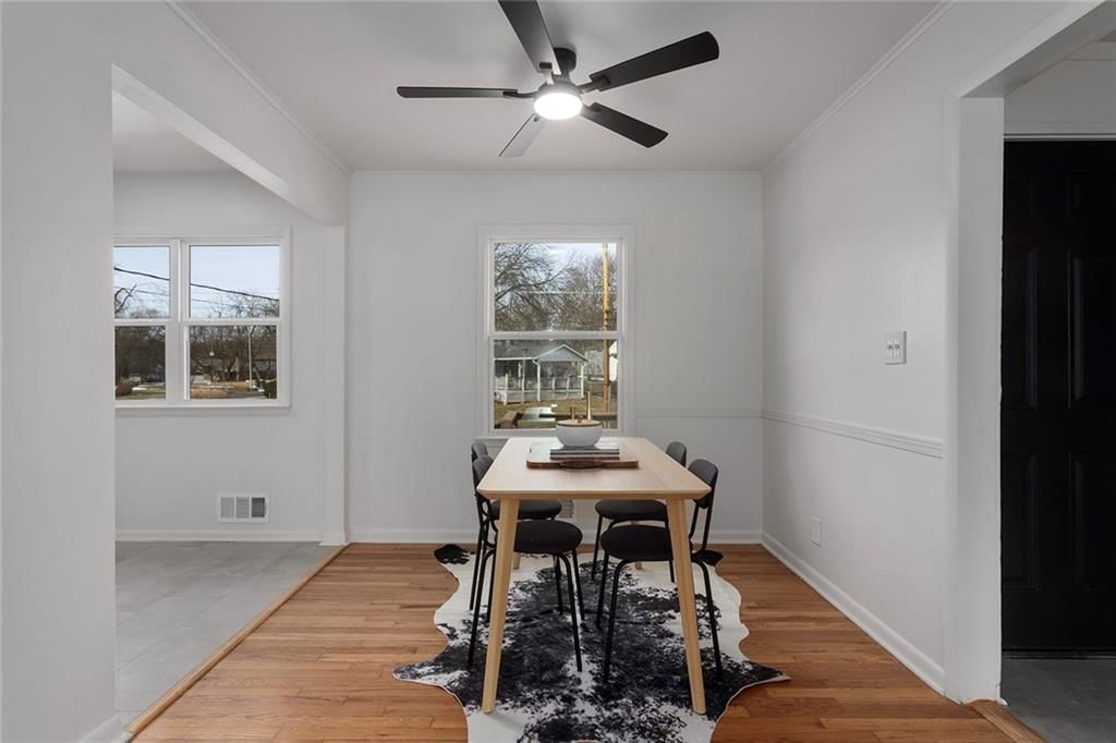 9822 England Drive — photo 12